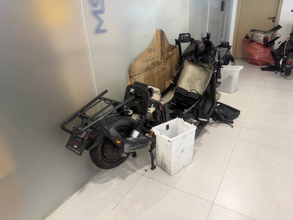 “3·15”晚會(huì)曝光電動(dòng)自行車租賃亂象，記者直擊暢派出行總部