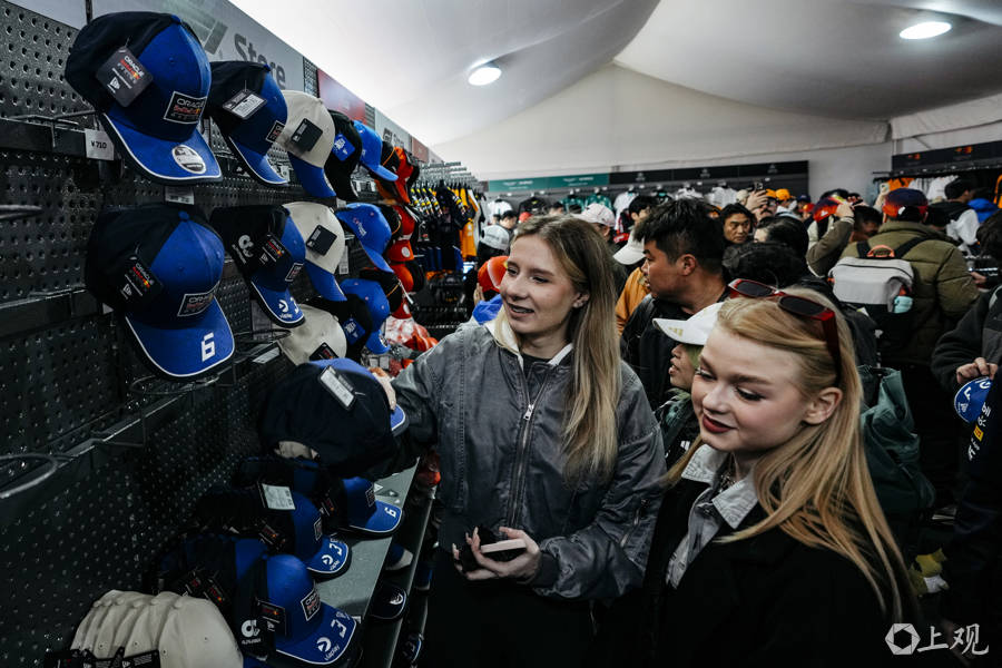在F1中國大獎賽不僅能觀賽吃美食買好物，還能學習各種語言？