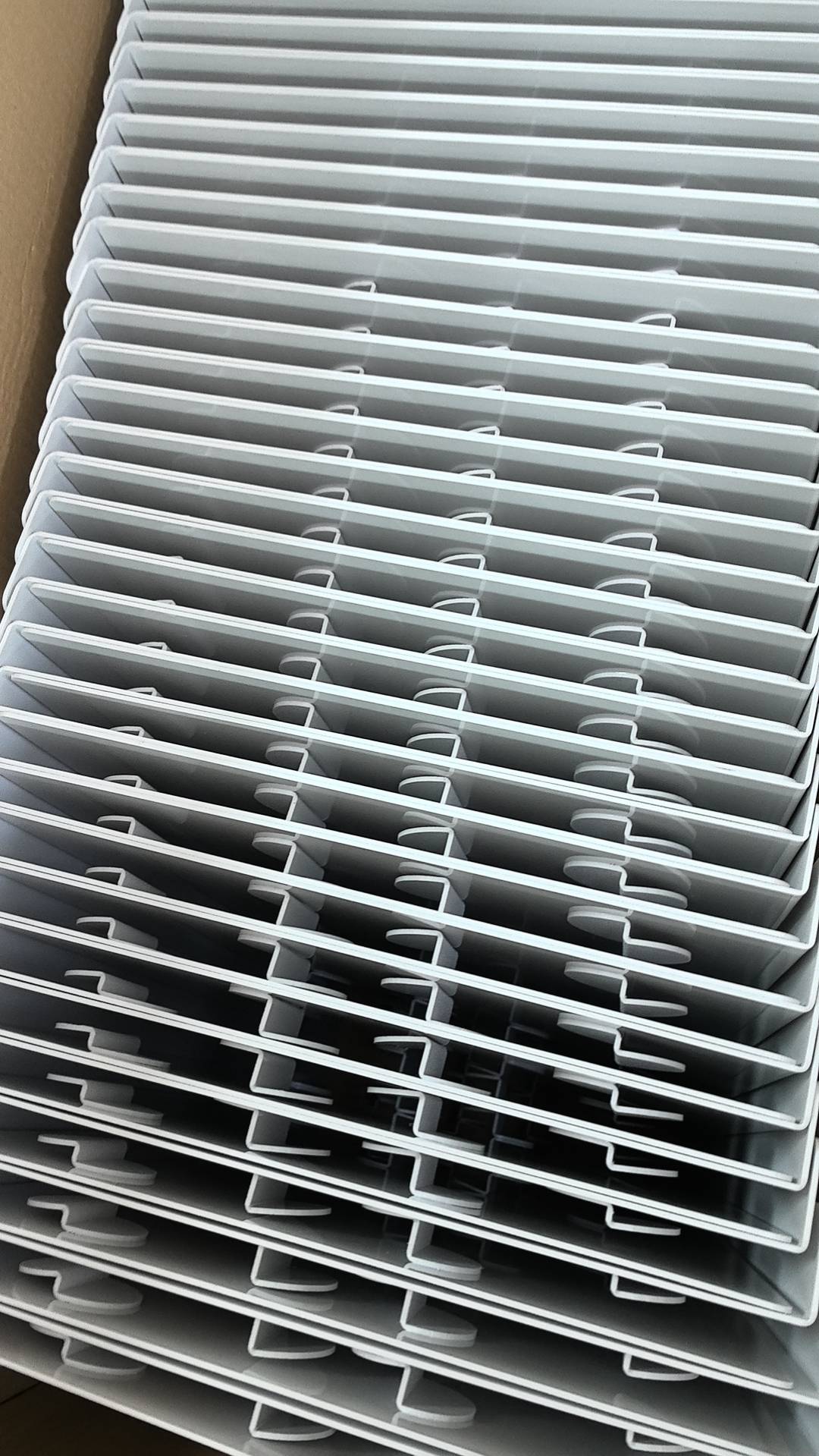 解惑PP板雕刻加工、PVC板雕刻加工價(jià)格，吸塑外殼雕刻加工怎么選