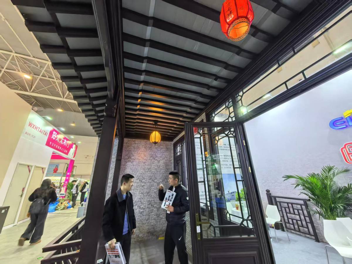 年輕人裝修愛上復古范兒，來感受武漢整裝家居展上的庭院風