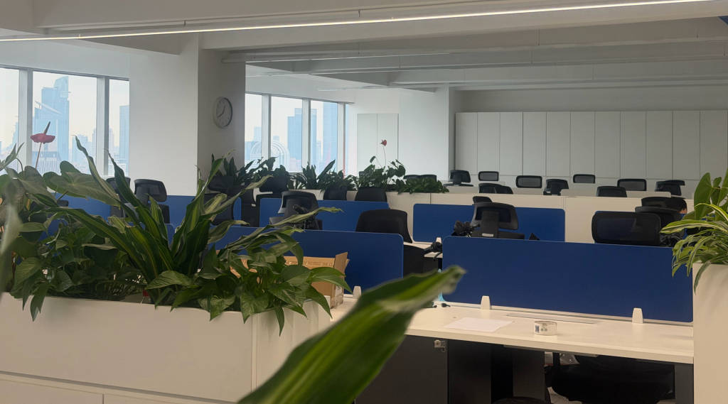 “3·15”晚會(huì)曝光電動(dòng)自行車租賃亂象，記者直擊暢派出行總部