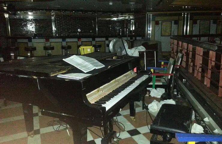 大學畢業(yè)在郵輪端盤子，我看到豪華旅行的另一面