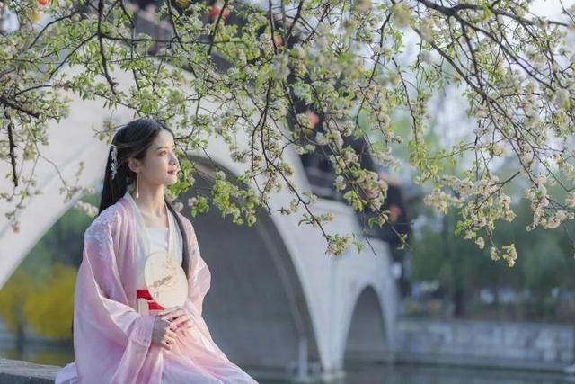 速收藏！棗莊臺(tái)兒莊古城春之花影與夜燈，錯(cuò)過(guò)再等一年喲！