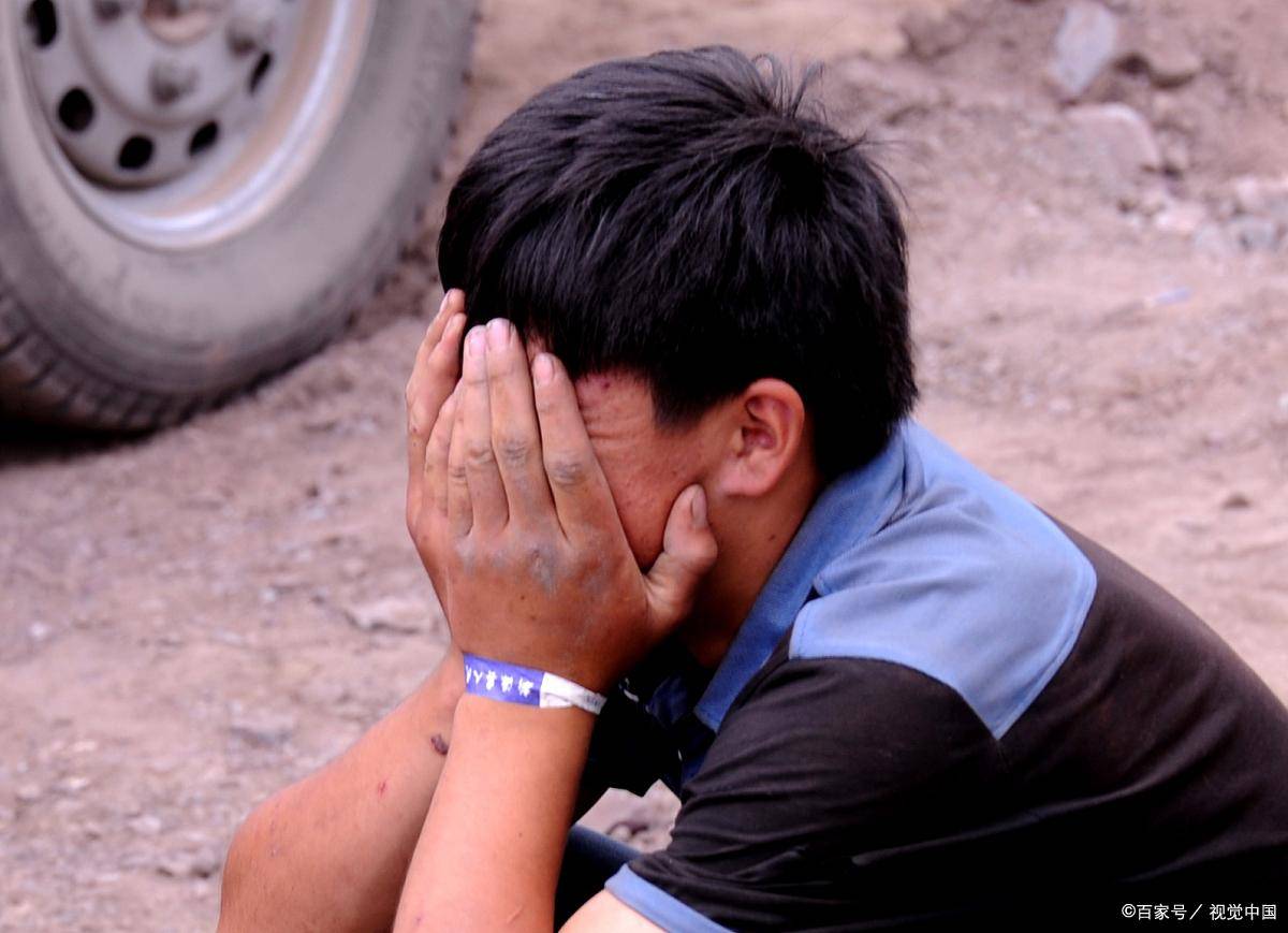 原創(chuàng)一記耳光：56歲大叔抵押房產(chǎn)再婚，10萬彩禮為何換來“不如一條狗”的結(jié)局？