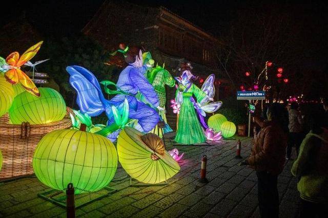 速收藏！棗莊臺(tái)兒莊古城春之花影與夜燈，錯(cuò)過(guò)再等一年喲！