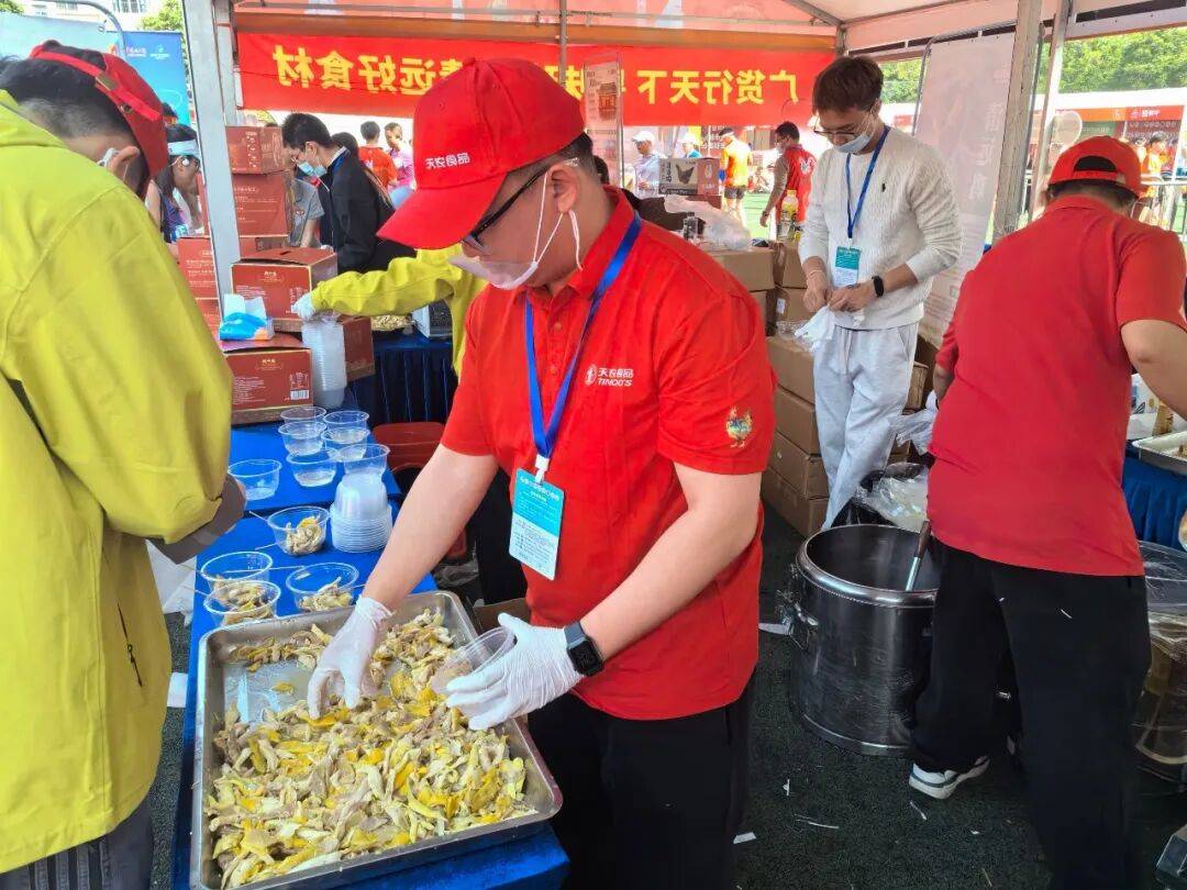 原創(chuàng)這哪是賽后美食，簡直就是清遠(yuǎn)食堂自助餐