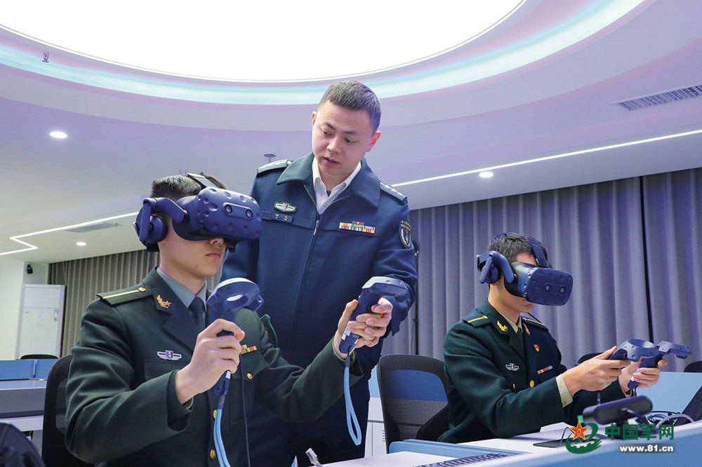 以政治優(yōu)勢破解發(fā)展難題，信息支援部隊工程大學打好“轉型戰(zhàn)”