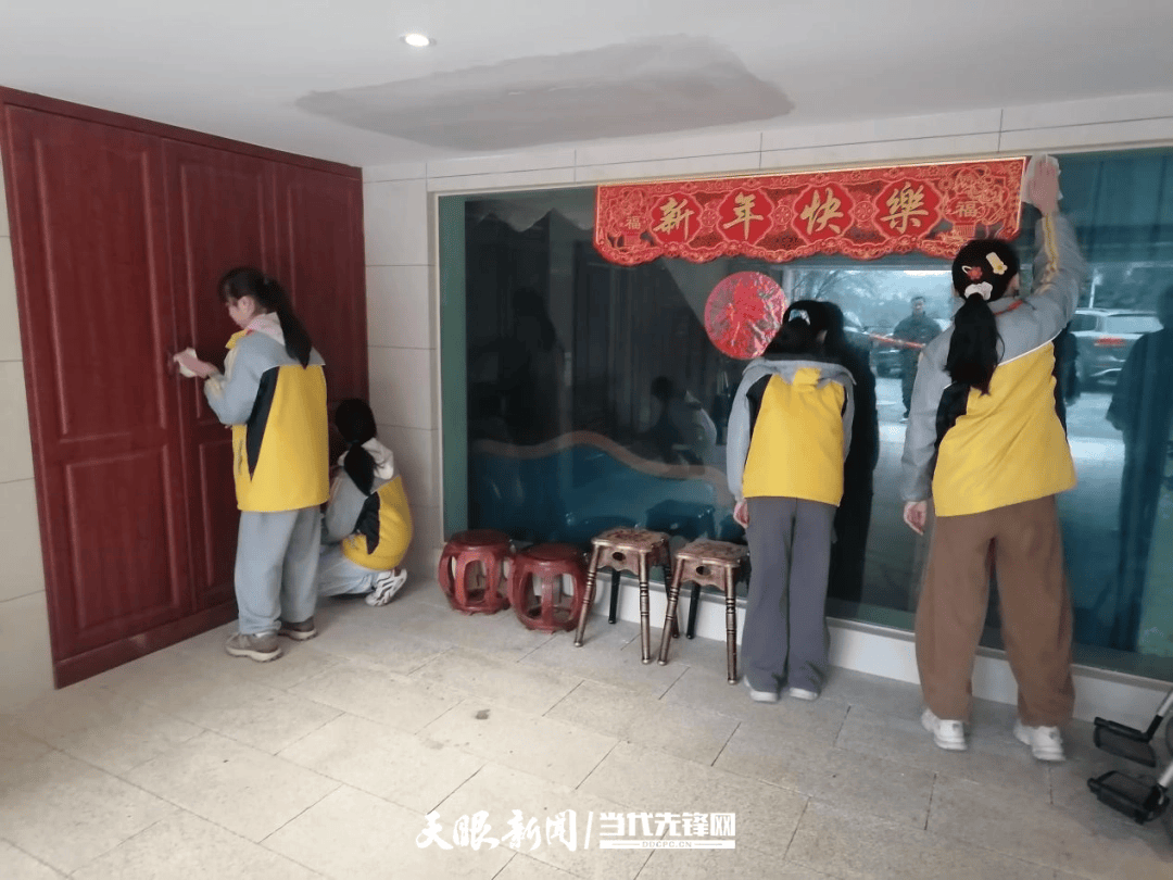 云巖區(qū)茶園路街道新都薈社區(qū)關工委攜手轄區(qū)小學開展主題志愿服務活動