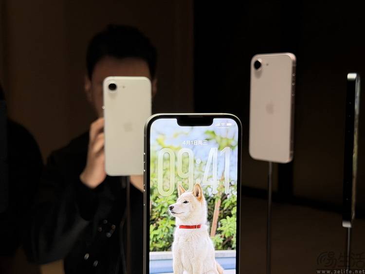 原創(chuàng)蘋果50周年：一場始于車庫的科技搖滾反叛