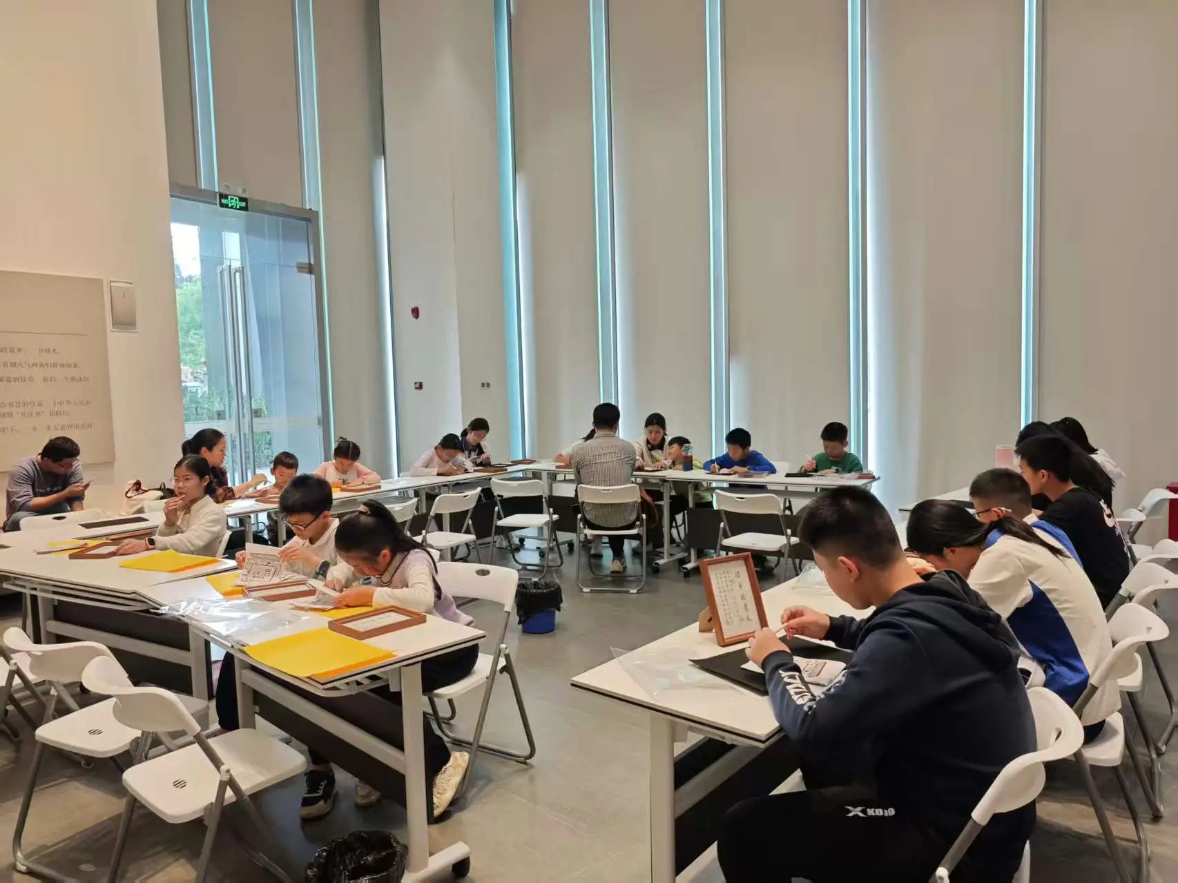 民法博物館里的別樣“3·15”：在錫紙雕刻中解鎖消費維權(quán)新知識