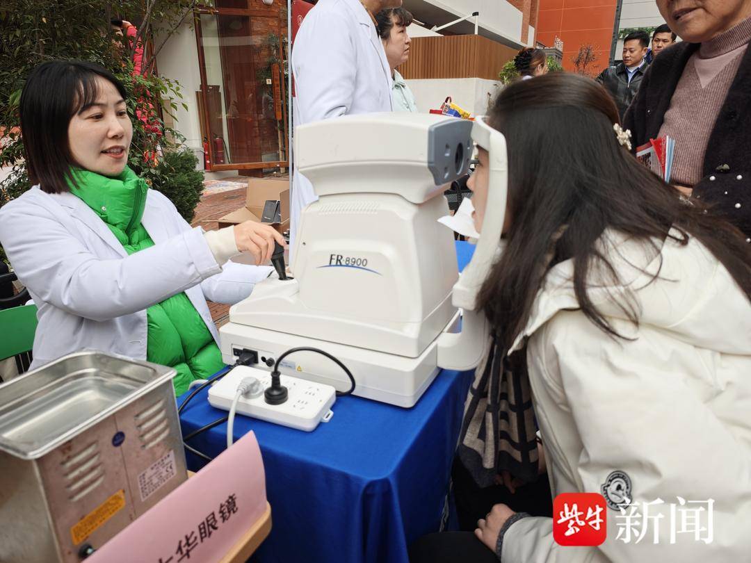 兒童眼鏡怎么選？防藍(lán)光眼鏡有必要嗎？這份青少年眼鏡挑選攻略快收藏