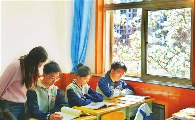 在“玉蘭教室”邂逅中式美學(xué)，一位中學(xué)語文老師的詩意思政課