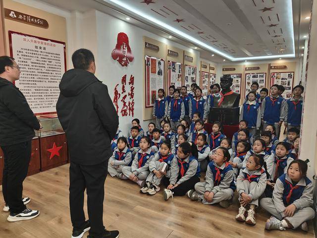 濟(jì)源：文昌路小學(xué)舉行“小雷鋒宣講員”比賽