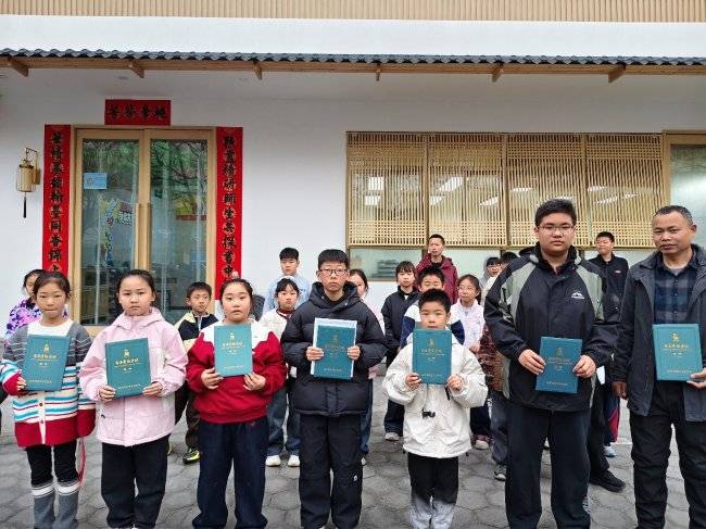 墨韻傳薪，書潤校園——新鄉(xiāng)市翰文蘭亭書法教育培訓學校書法大賽、考級頒獎儀式圓滿落幕