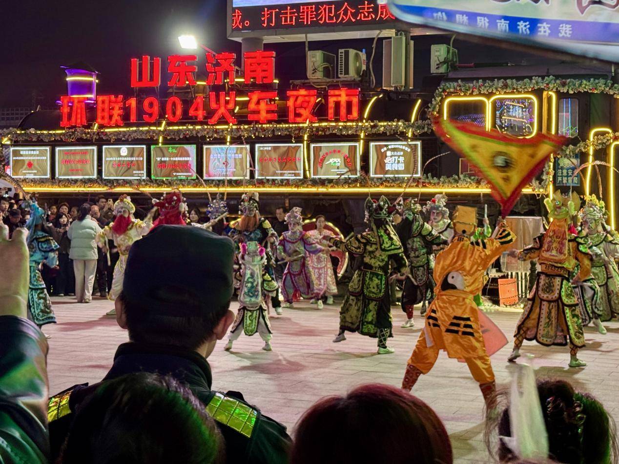 非遺＋美食 點(diǎn)亮濟(jì)南夜經(jīng)濟(jì)