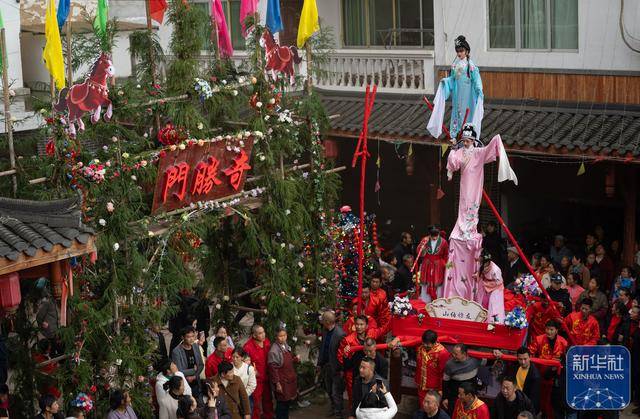 “空中戲劇”非遺巡游：流動的民俗盛宴