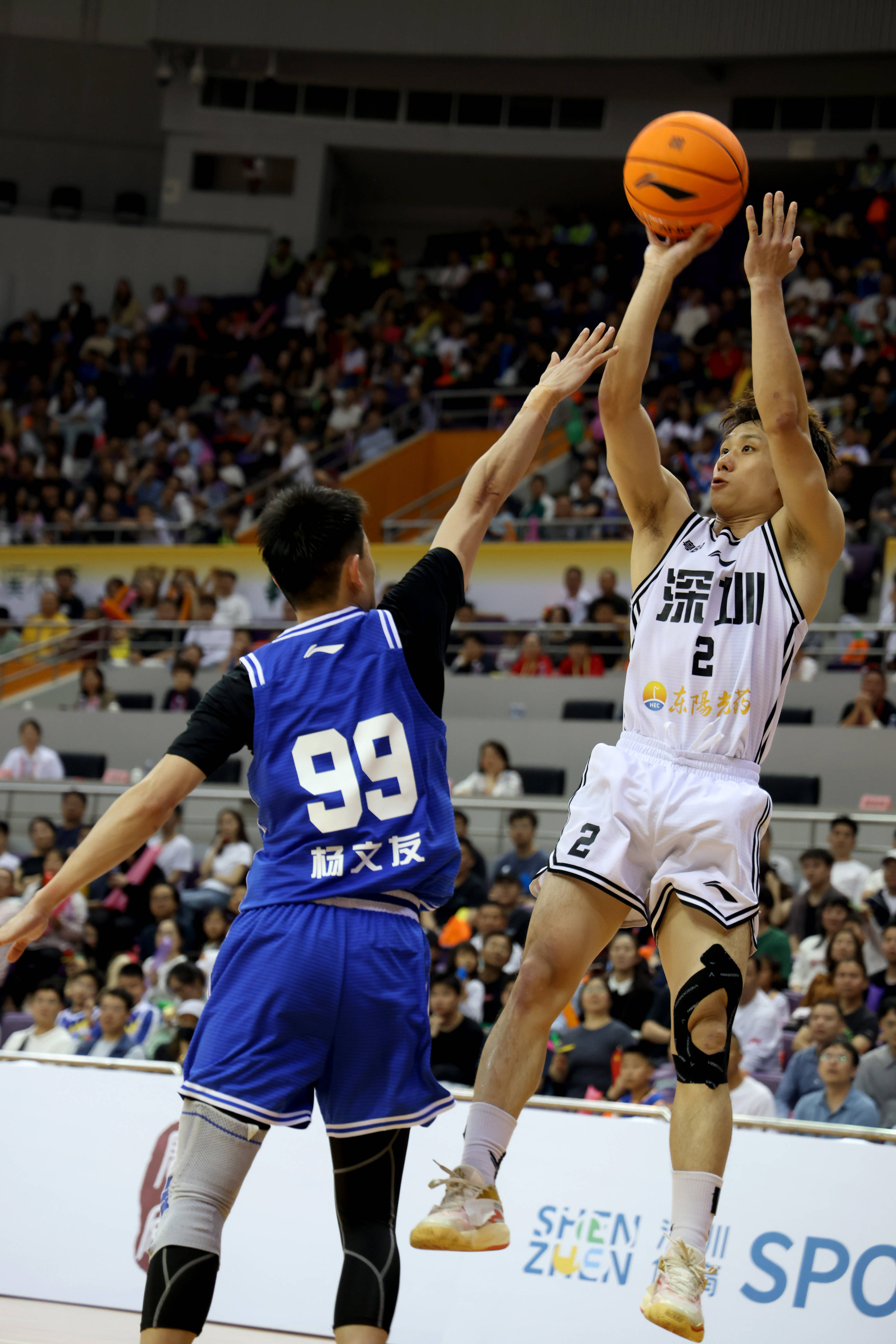 科技遇見(jiàn)籃球：粵BA深圳主場(chǎng)首秀的日與夜