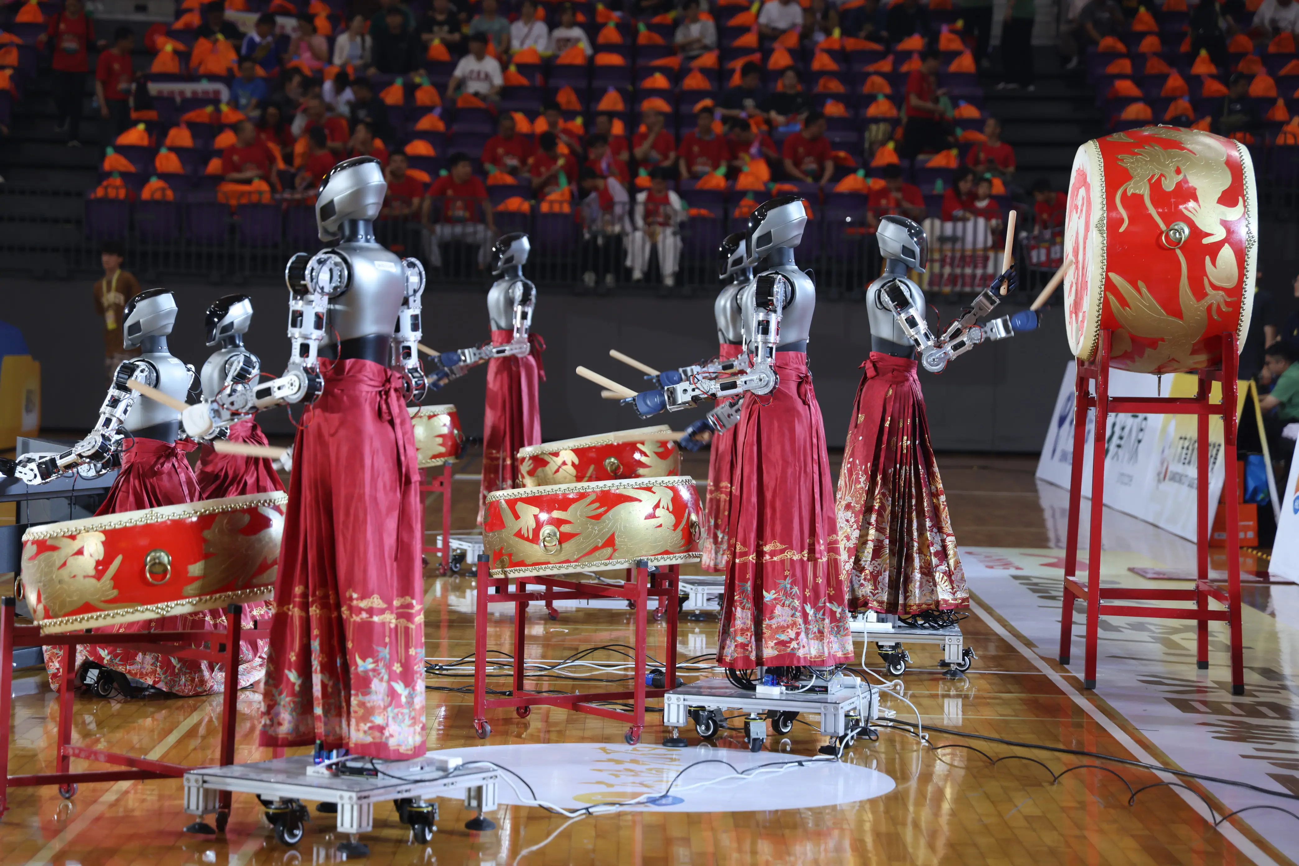 科技遇見(jiàn)籃球：粵BA深圳主場(chǎng)首秀的日與夜